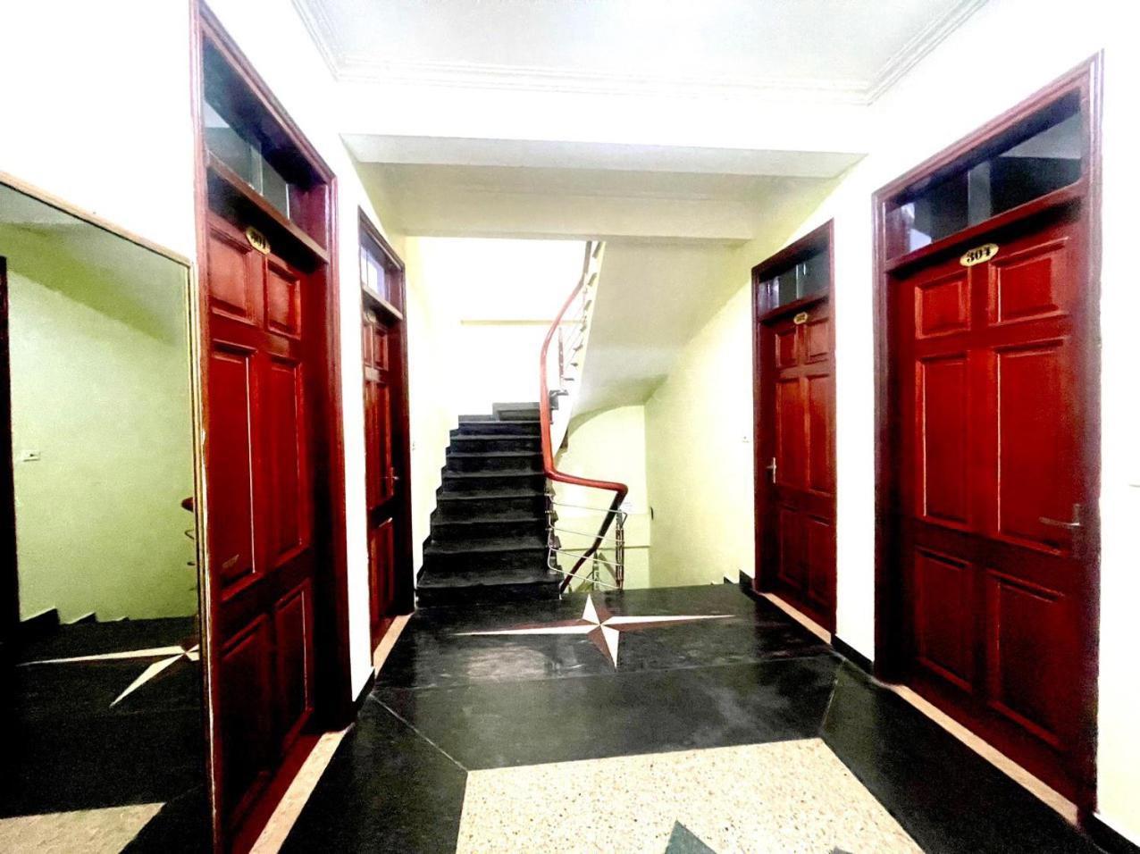 Nha Nghi Ngoc Ha Hotel Ха Лонг Екстериор снимка